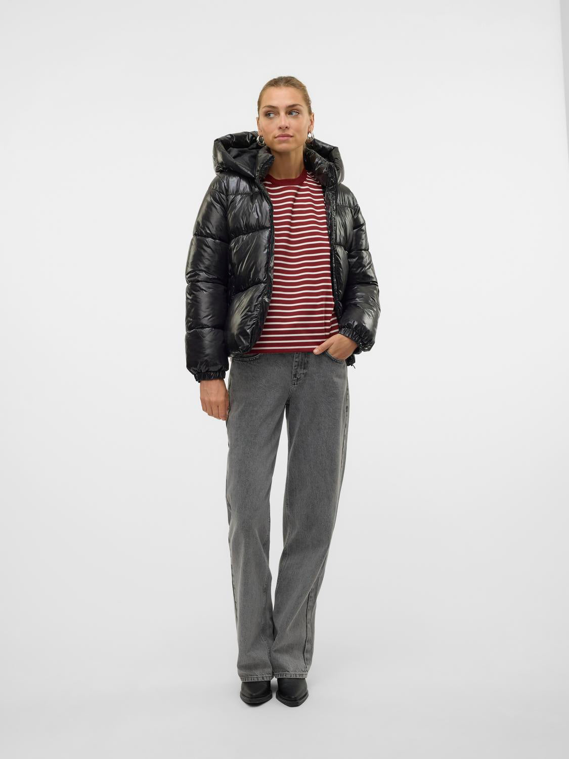 model_shot-front_full